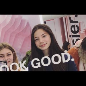 Meet your Posher, Julia